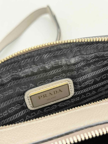 Pre - loved PRADA Grey Crossbody at Reems Closet