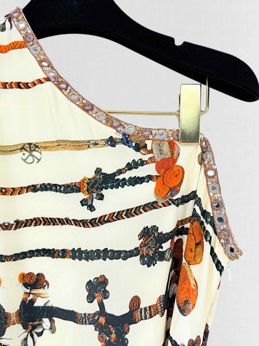 Pre - loved PRIAKATARIAPURI Beige Printed Size Medium Long Dress at Reems Closet