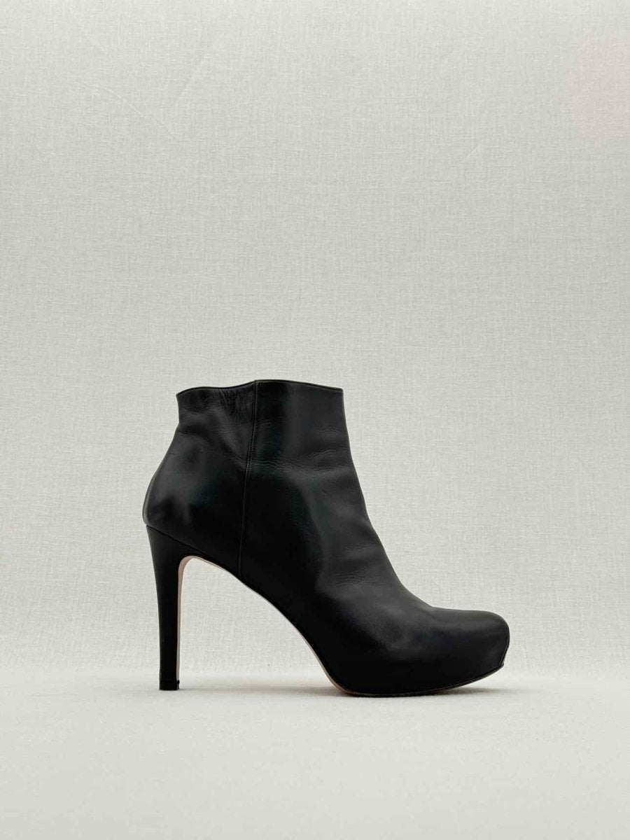 Pre - loved PURA LOPEZ Black Size EU 38 Ankle Boots at Reems Closet