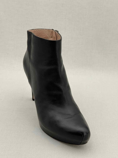 Pre - loved PURA LOPEZ Black Size EU 38 Ankle Boots at Reems Closet