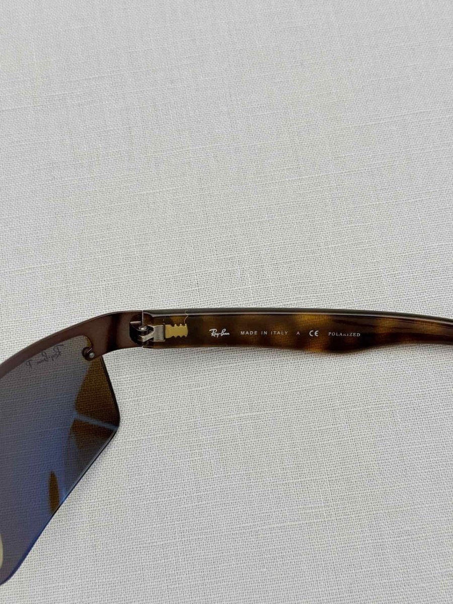 Pre - loved RAY - BAN Black & Gold Sunglasses at Reems Closet