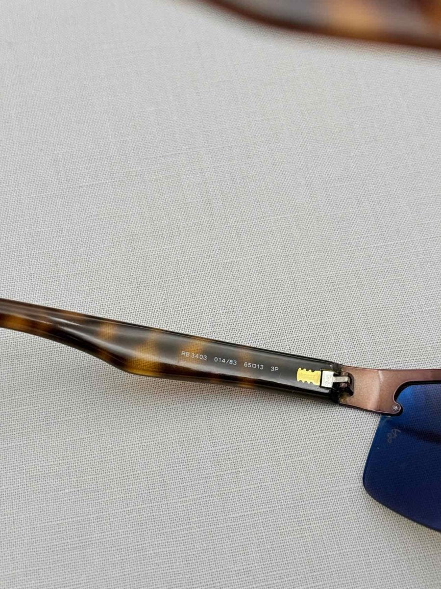 Pre - loved RAY - BAN Black & Gold Sunglasses at Reems Closet