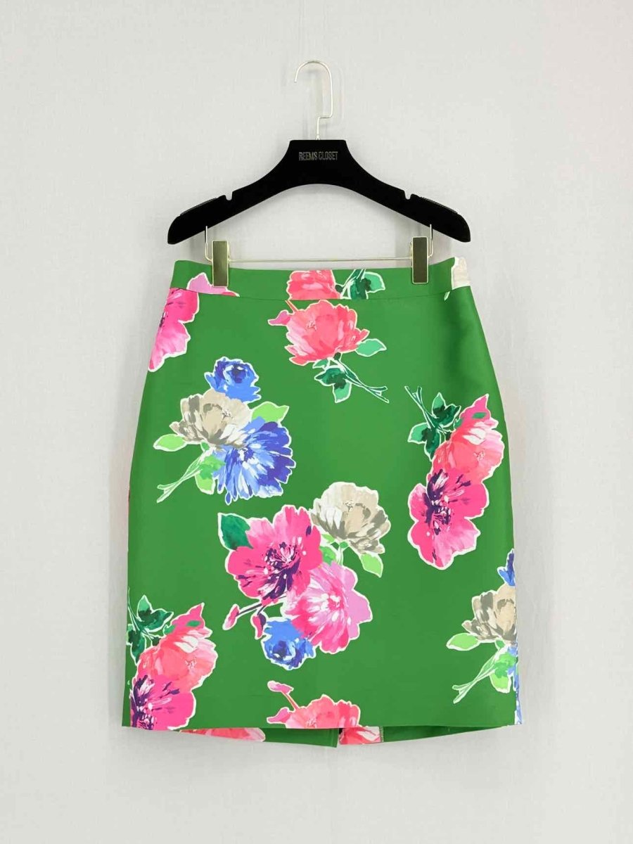 Pre - loved REEMS CLOSET Size Large Knee Length Skirt at Reems Closet
