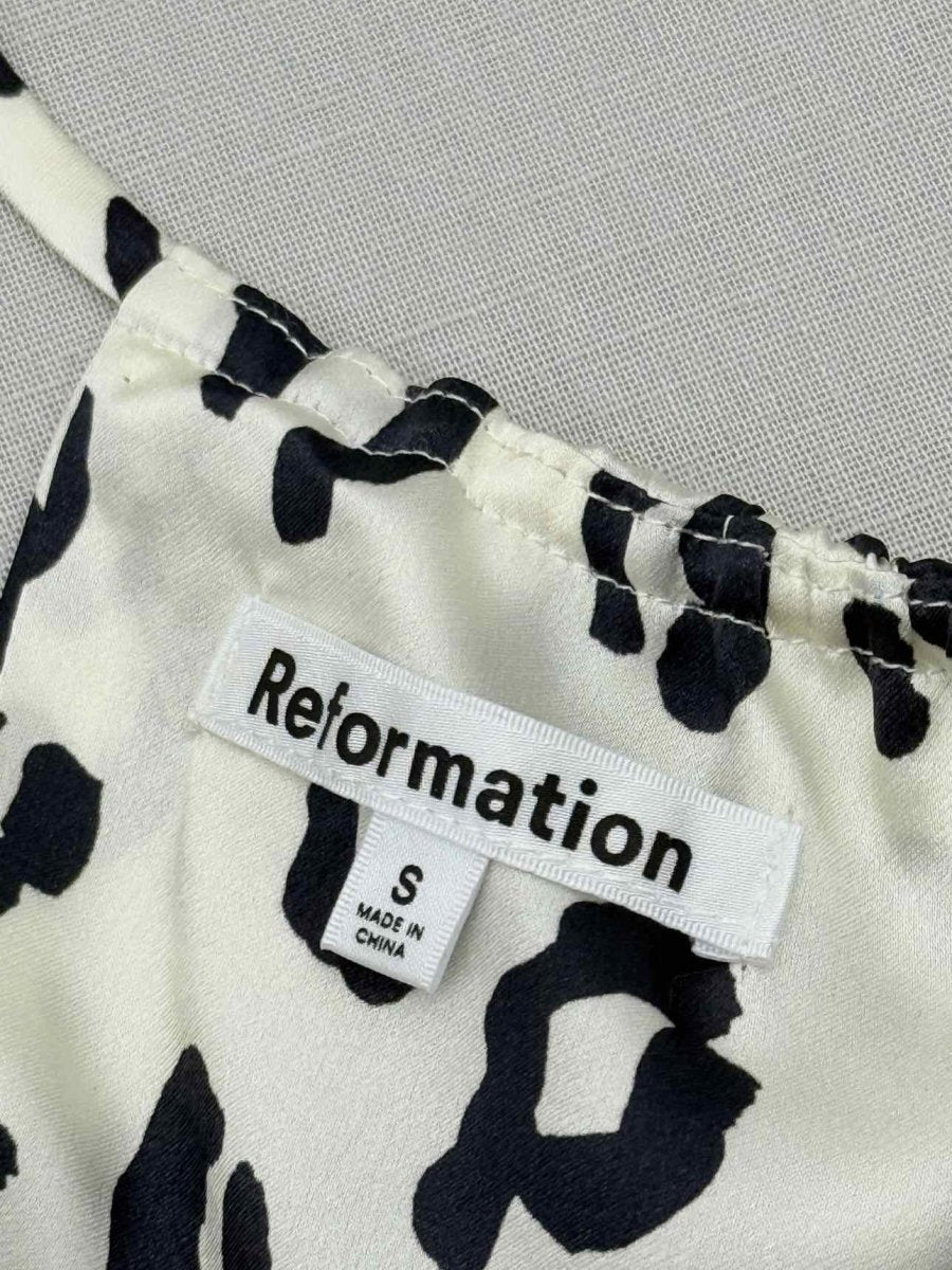 Pre-loved REFORMATION Wade White & Black Size Small Top at Reems Closet