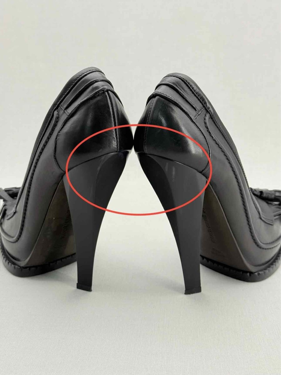 Pre - loved ROBERTO CAVALLI Black Size EU 38 Pumps at Reems Closet