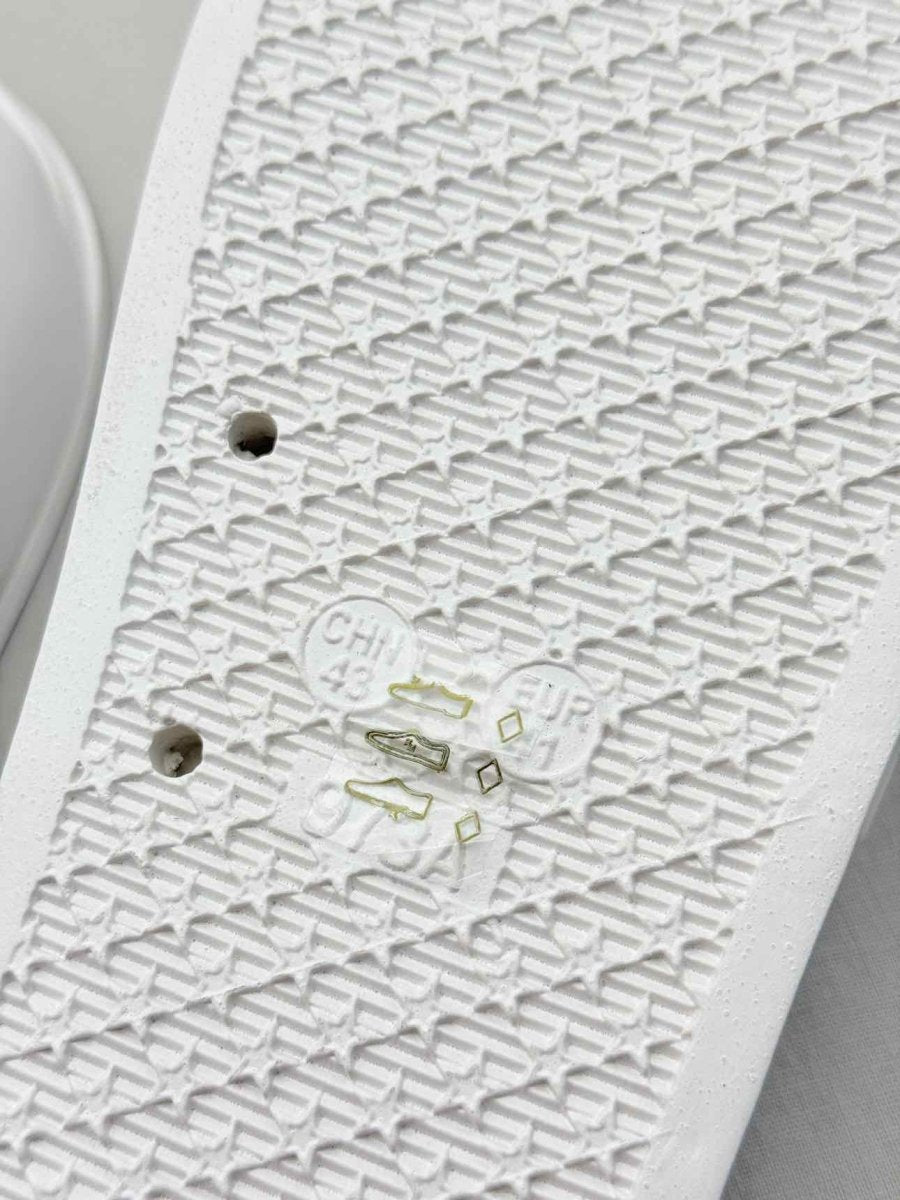 Pre-loved ROBERTO CAVALLI White Size EU 42 Slides at Reems Closet
