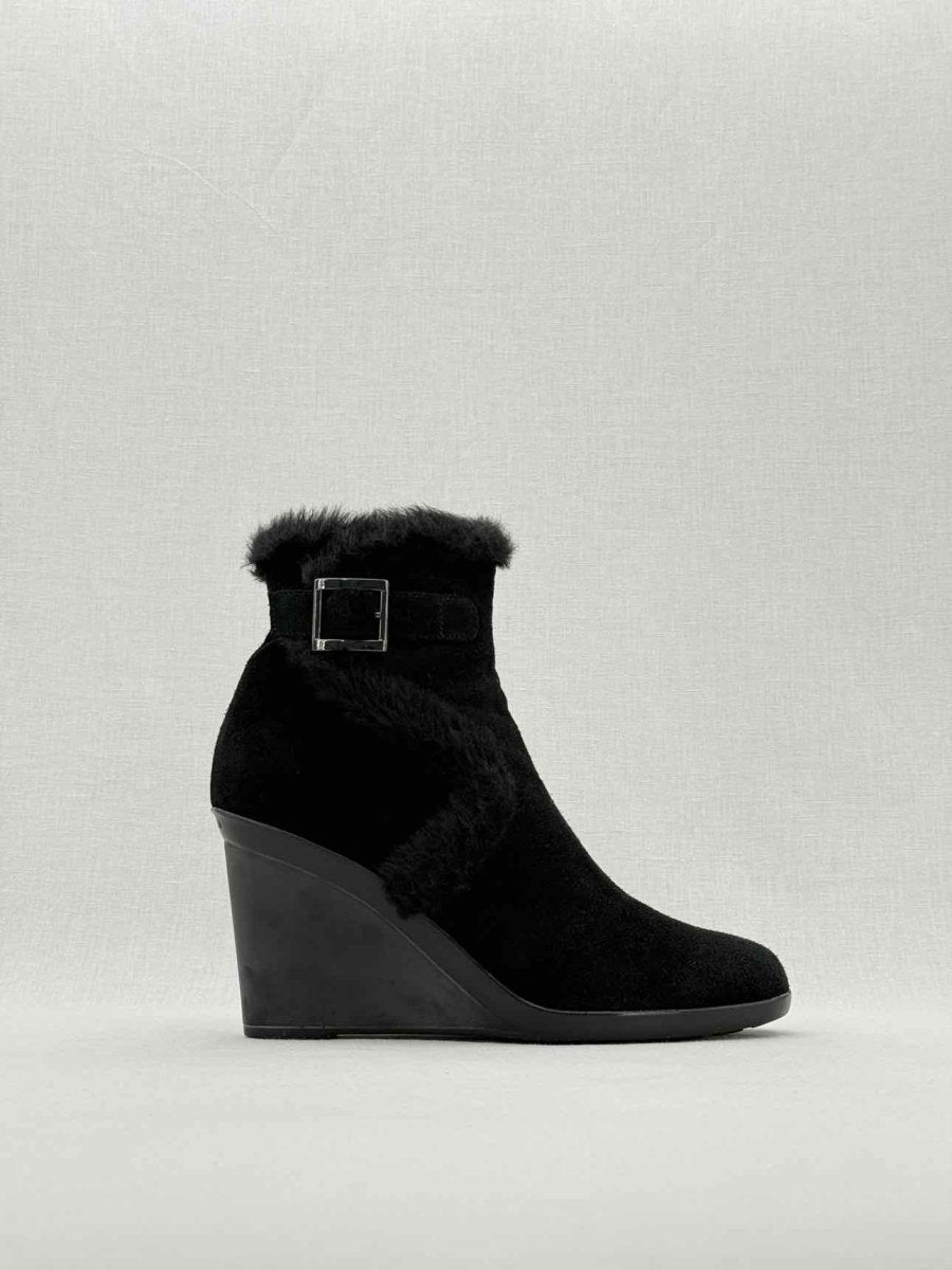 Pre - loved RUSSEL & BROMLEY Black Size EU 39 Ankle Boots at Reems Closet