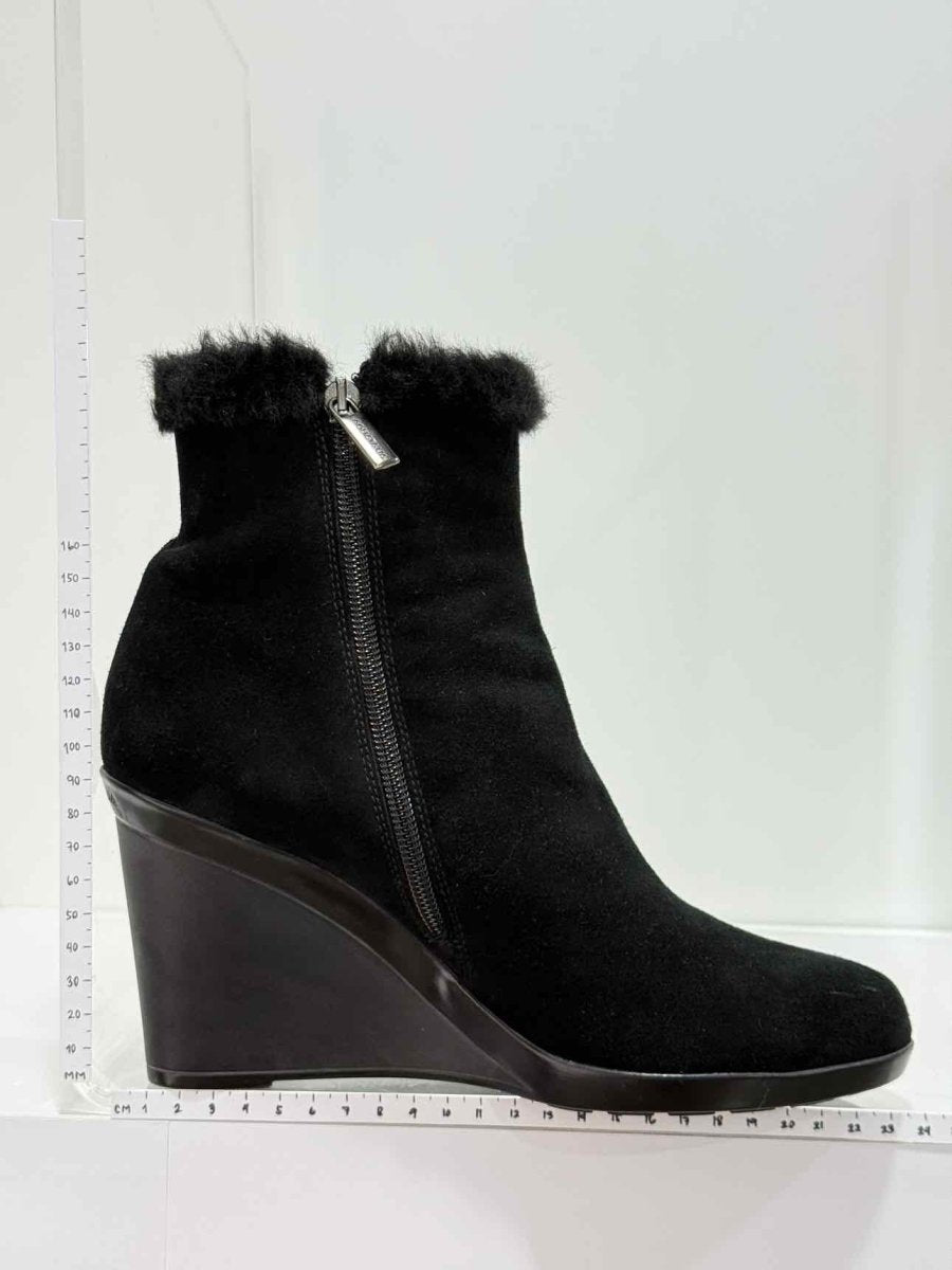 Pre - loved RUSSEL & BROMLEY Black Size EU 39 Ankle Boots at Reems Closet