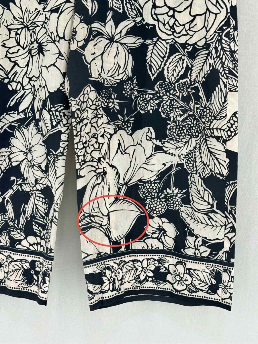 Pre - loved S' MAXMARA Black & White Print Size US 0 Pants at Reems Closet