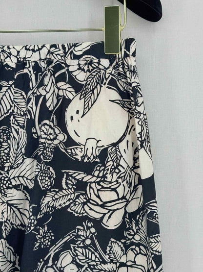 Pre - loved S' MAXMARA Black & White Print Size US 0 Pants at Reems Closet