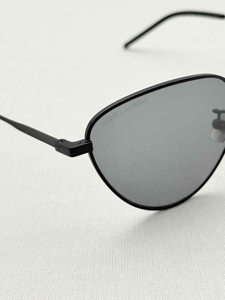 Pre-loved SAINT LAURENT Black Sunglasses at Reems Closet