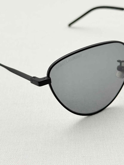 Pre-loved SAINT LAURENT Black Sunglasses at Reems Closet