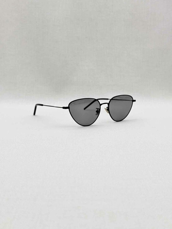 Pre-loved SAINT LAURENT Black Sunglasses at Reems Closet
