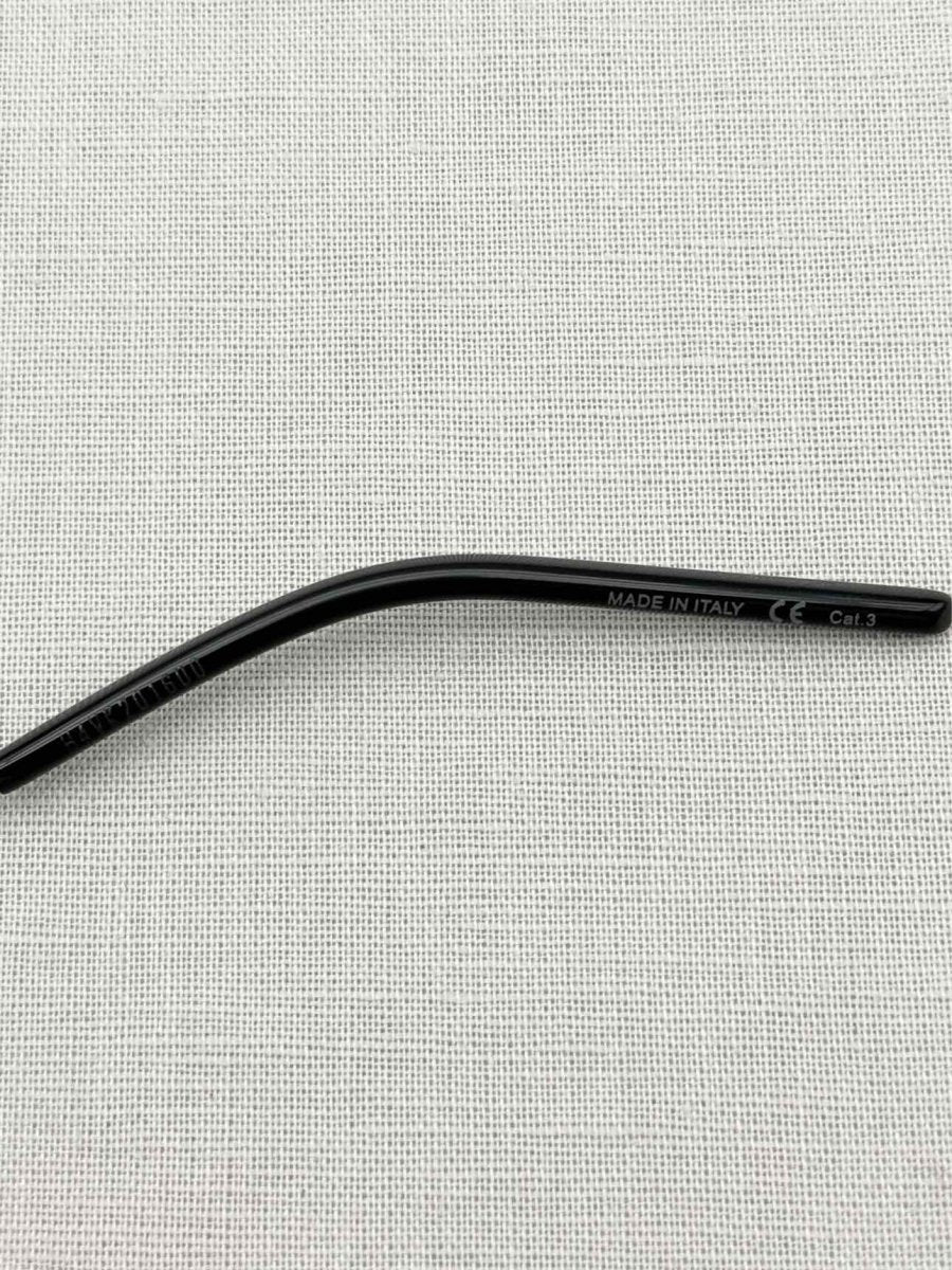 Pre-loved SAINT LAURENT Black Sunglasses at Reems Closet