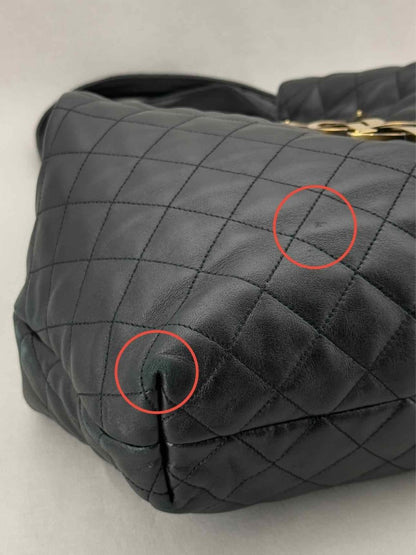 Pre-loved SAINT LAURENT Icare Black Tote Bag at Reems Closet
