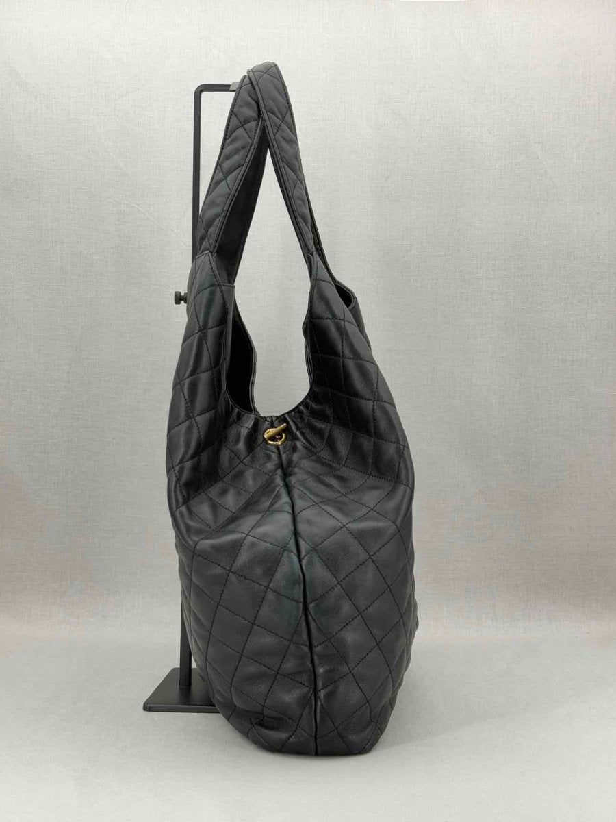 Pre-loved SAINT LAURENT Icare Black Tote Bag at Reems Closet
