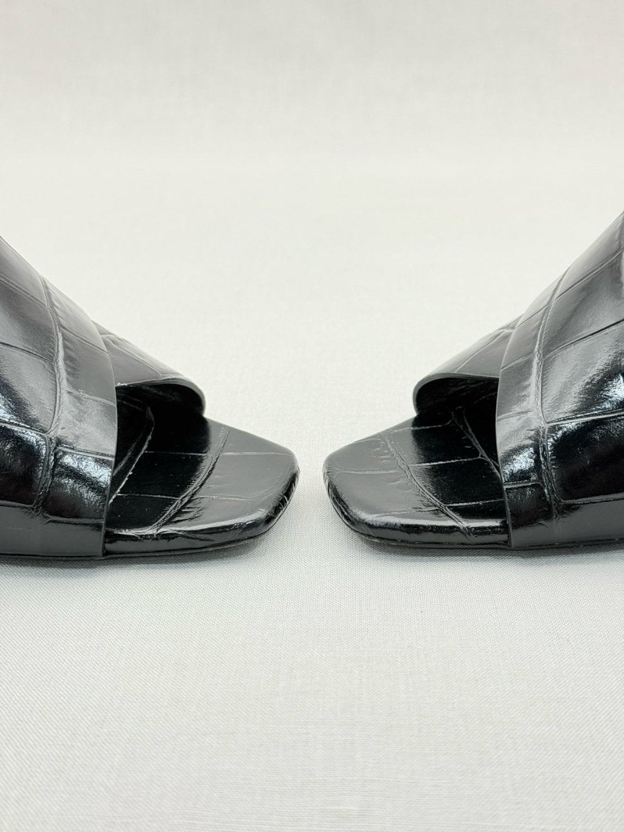 Pre - loved SAINT LAURENT Loulou Black Size EU 38.5 Mules at Reems Closet