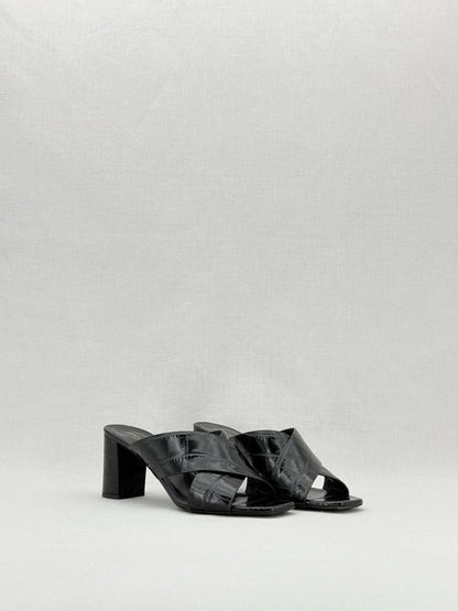 Pre - loved SAINT LAURENT Loulou Black Size EU 38.5 Mules at Reems Closet