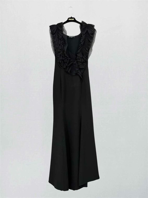 Pre-loved SALVATORE FERRAGAMO Black Size US 6 Long Dress at Reems Closet