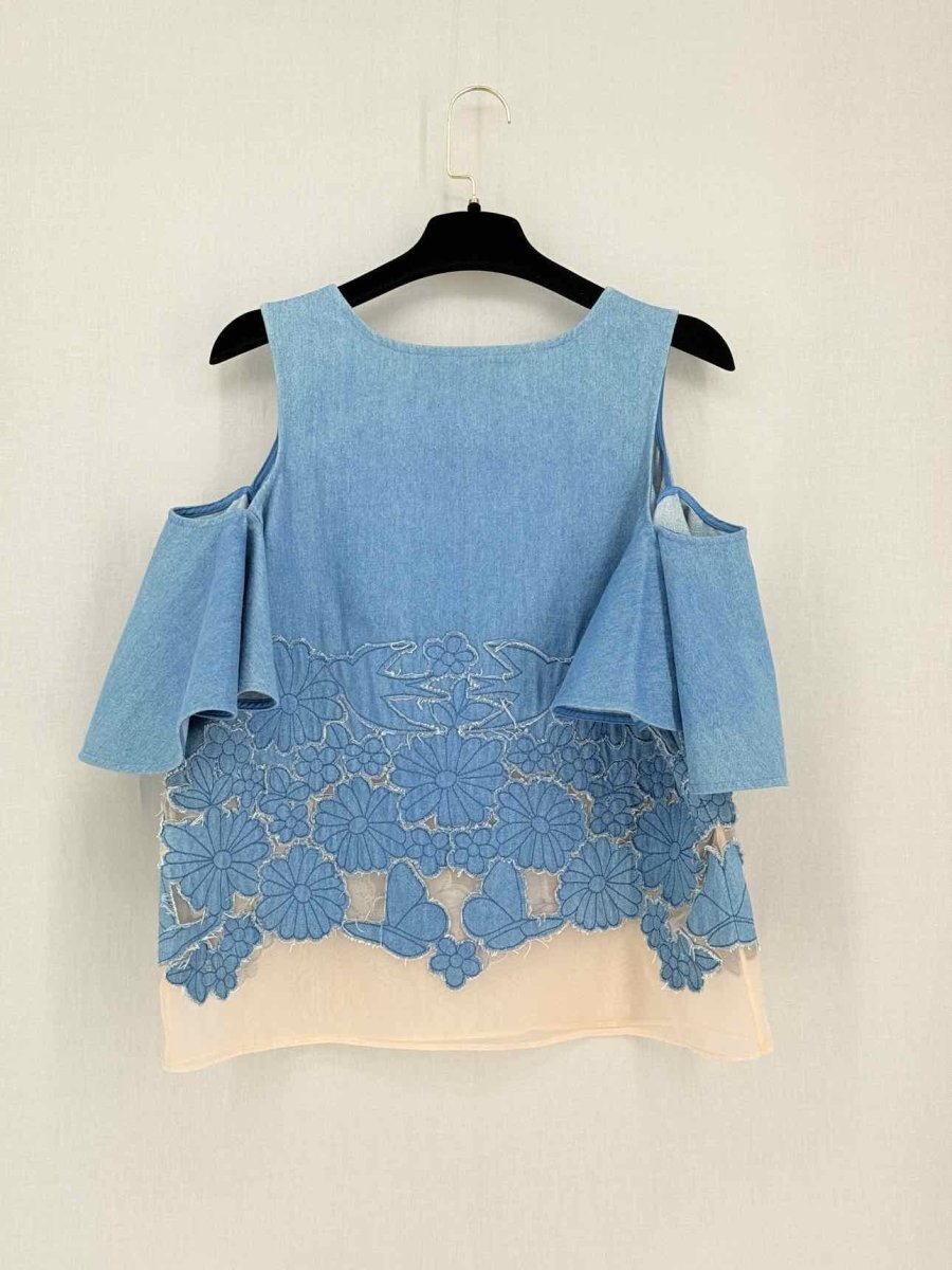 Pre-loved SAUCE Blue Floral Applique Size Small Top at Reems Closet
