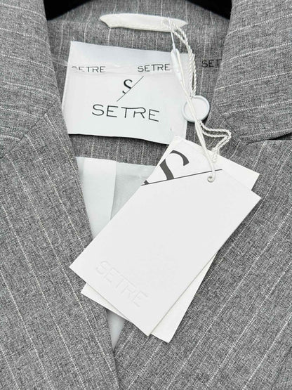 Pre - loved SENTRE Grey Size XLarge Jacket at Reems Closet