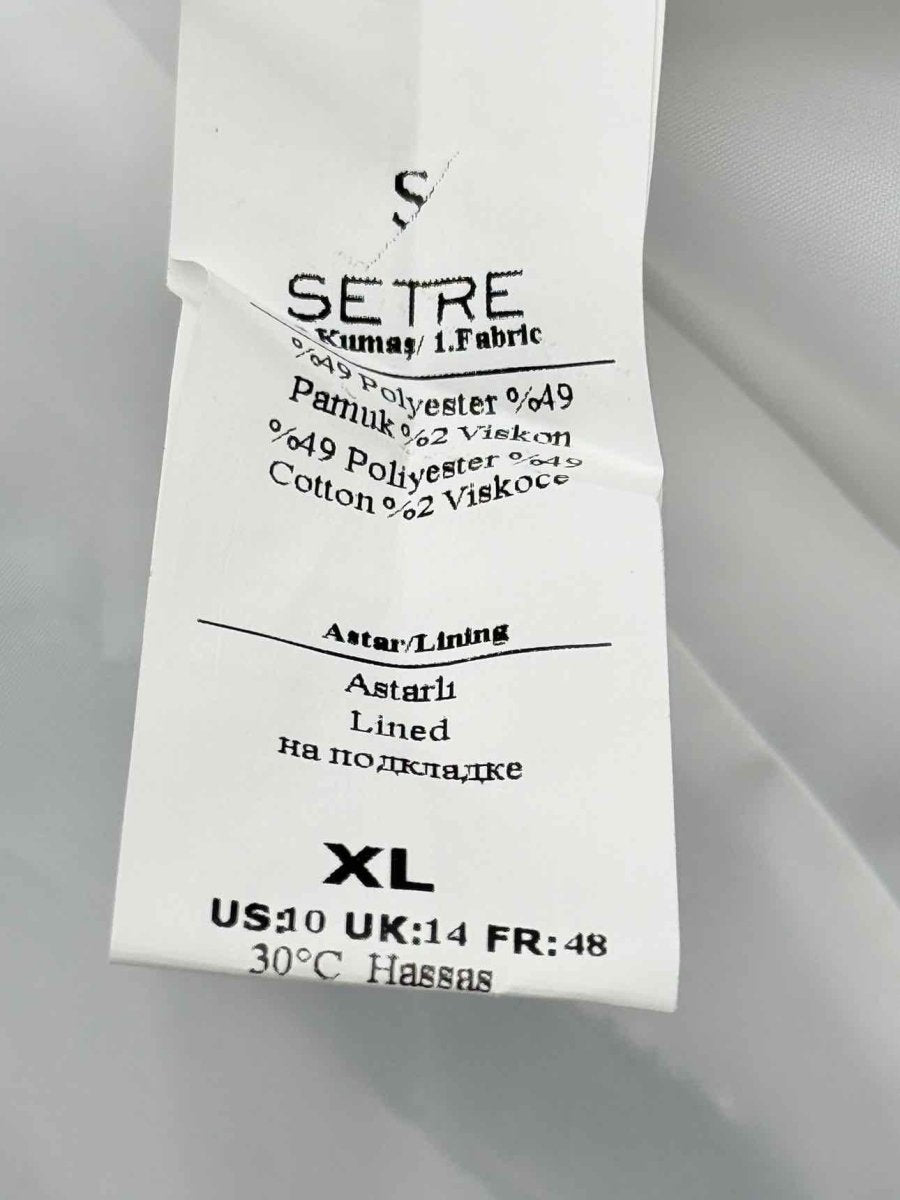 Pre - loved SENTRE Grey Size XLarge Jacket at Reems Closet