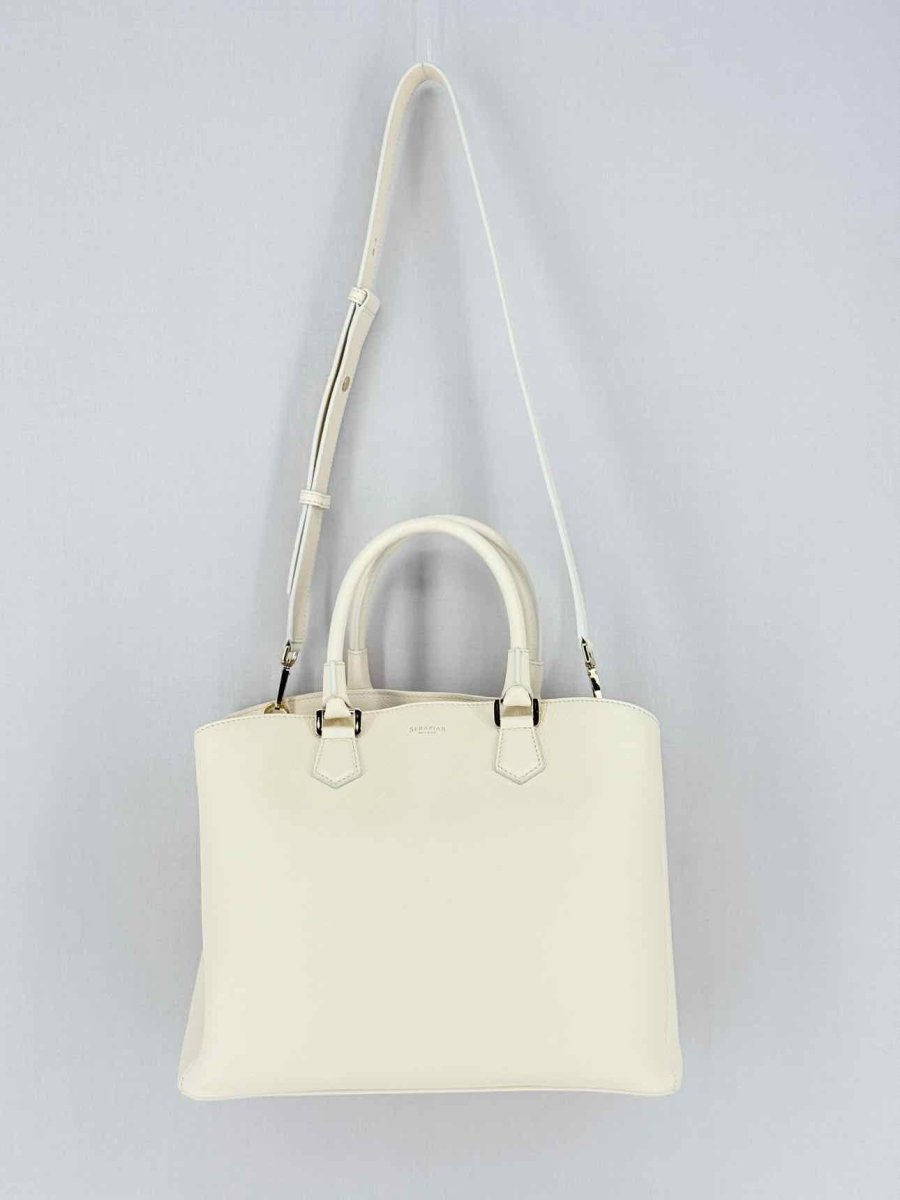 Pre - loved SERAPIAN Luna Zip Cream Tote Bag at Reems Closet