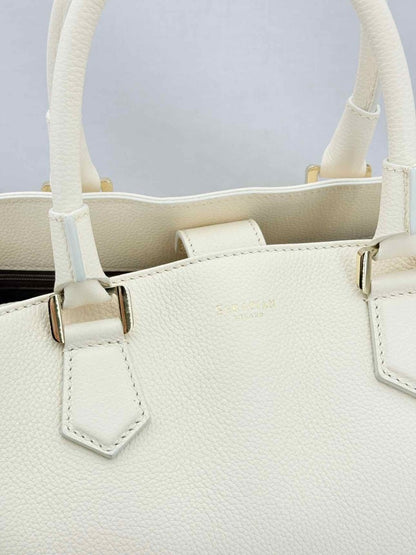 Pre - loved SERAPIAN Luna Zip Cream Tote Bag at Reems Closet