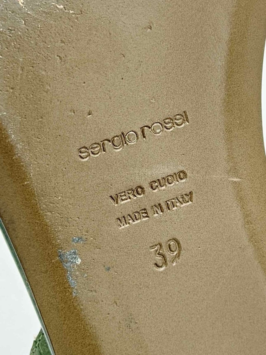 Pre - loved SERGIO ROSSI Thong Green Size EU 39 Sandals at Reems Closet