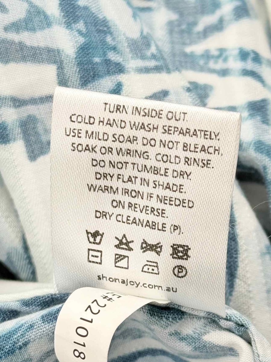 Pre - loved SHONA JOY Diana Blue & White Size US 4 Top at Reems Closet