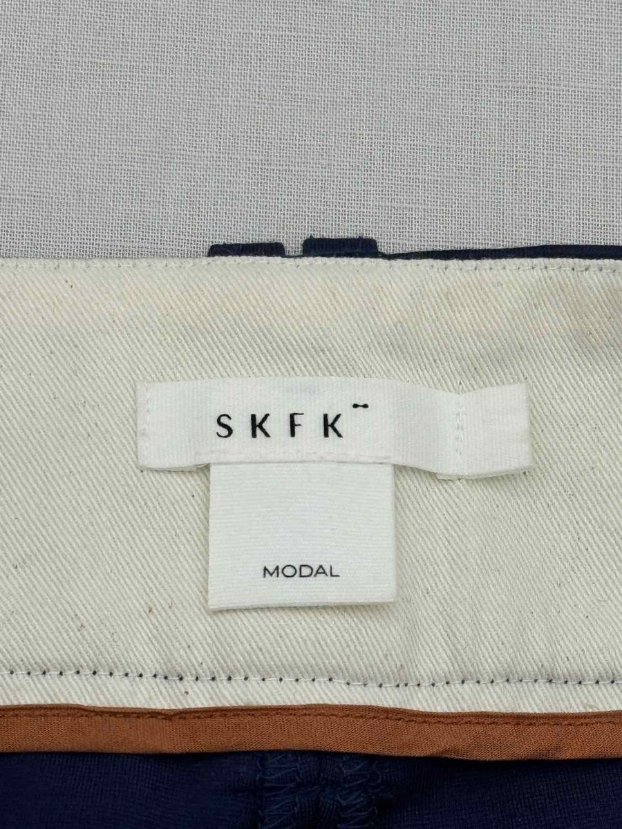 Pre-loved SKFK Navy Blue Size US 6 Pants at Reems Closet