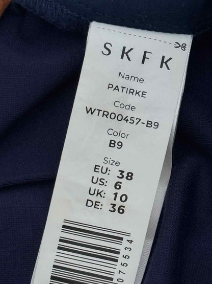 Pre-loved SKFK Navy Blue Size US 6 Pants at Reems Closet