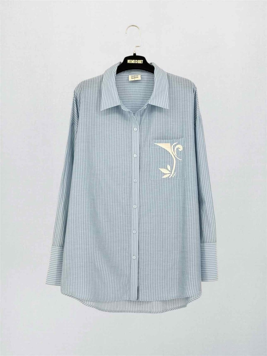Pre-loved SOLEIL SOLEIL Blue Striped Size US 6/8 Outfit Set at Reems Closet