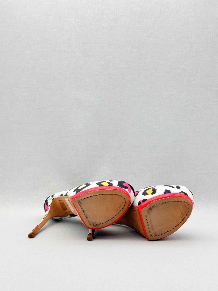 Pre-loved SOPHIA WEBSTER White Multicolor Size EU 40.5 Pumps at Reems Closet
