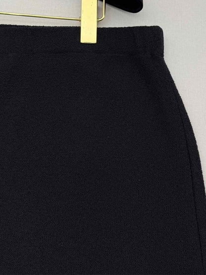 Pre - loved ST. JOHN Black Size US 16 Knee Length Skirt at Reems Closet