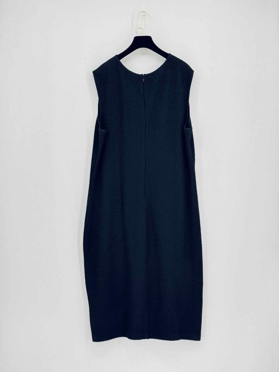Pre - loved ST. JOHN COLLECTION Black Size US 16 Knee Length Dress at Reems Closet