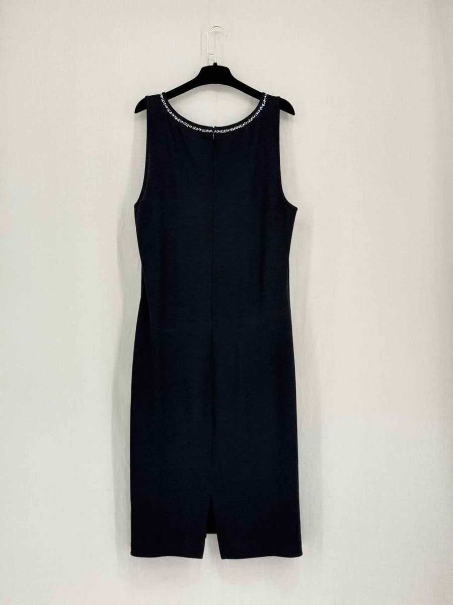 Pre-loved ST. JOHN Evening Black Size US 14 Outfit Set at Reems Closet