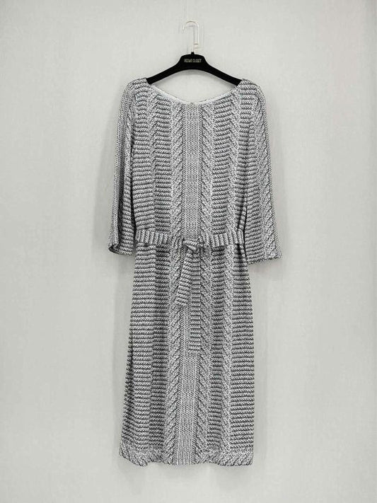 Pre - loved ST. JOHN Size US 16 Knee Length Dress at Reems Closet