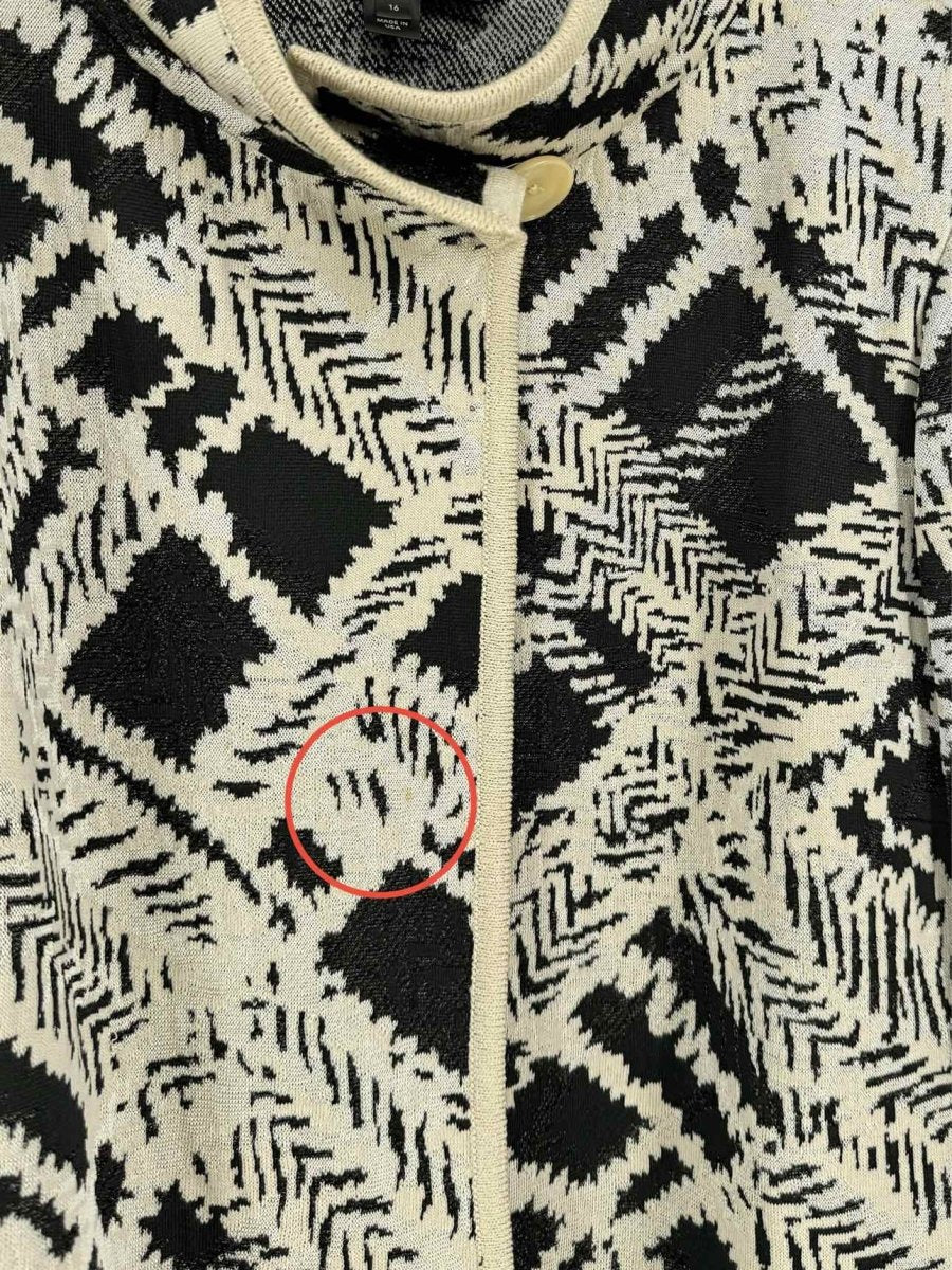 Pre-loved ST. JOHN White & Black Jacquard Size US 16 Jacket at Reems Closet