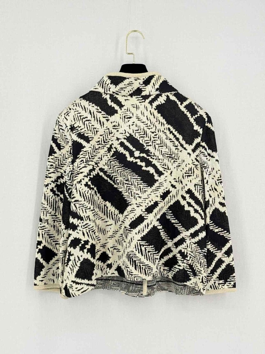 Pre-loved ST. JOHN White & Black Jacquard Size US 16 Jacket at Reems Closet