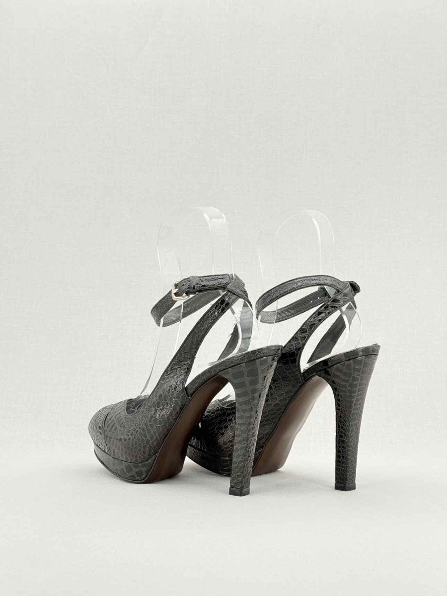 Pre - loved STUART WEITZMAN Black Size EU 37 Heeled Sandals at Reems Closet