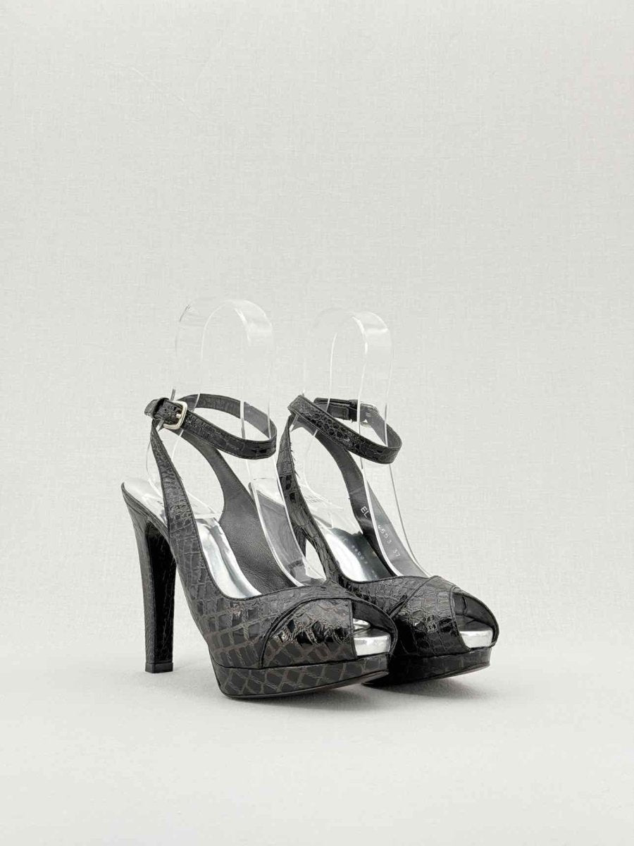 Pre - loved STUART WEITZMAN Black Size EU 37 Heeled Sandals at Reems Closet