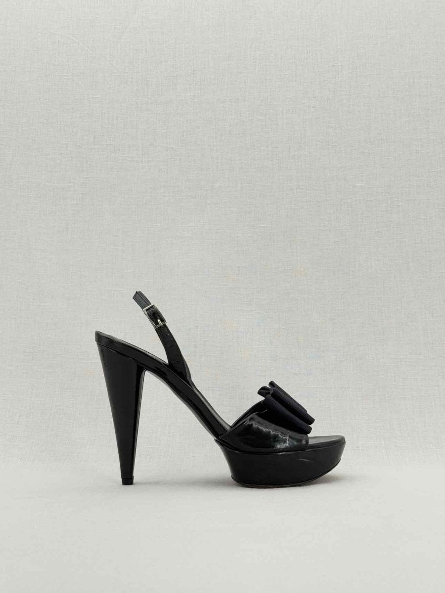 Pre - loved STUART WEITZMAN Black Size EU 38.5 Heeled Sandals at Reems Closet