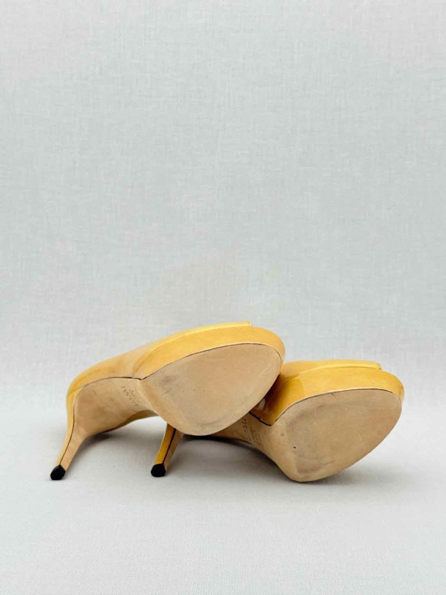 Pre - loved STUART WEITZMAN Open Toe Yellow Size EU 38 Pumps at Reems Closet