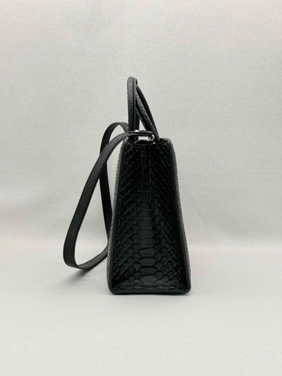 Pre-loved S'UVIMOL Black Tote Bag at Reems Closet