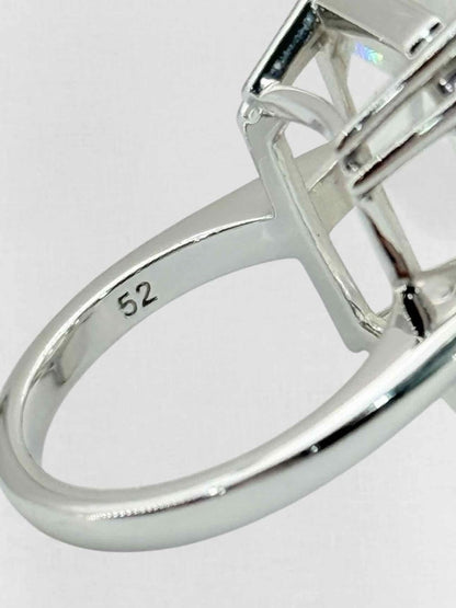 Pre - loved SWAROVSKI Fashion Ring at Reems Closet