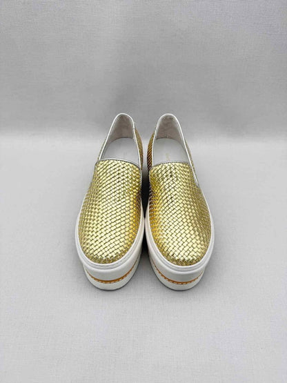 Pre-loved TEMPS D'ORAGE Metallic Gold Size EU 37 Platform at Reems Closet