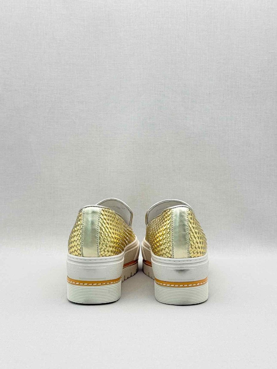 Pre-loved TEMPS D'ORAGE Metallic Gold Size EU 37 Platform at Reems Closet