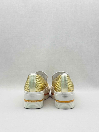 Pre-loved TEMPS D'ORAGE Metallic Gold Size EU 37 Platform at Reems Closet