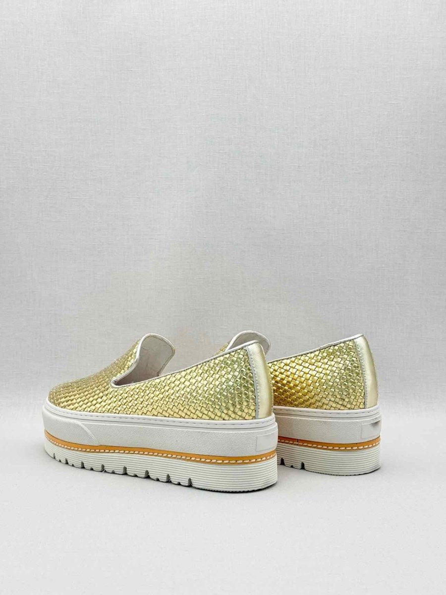 Pre-loved TEMPS D'ORAGE Metallic Gold Size EU 37 Platform at Reems Closet